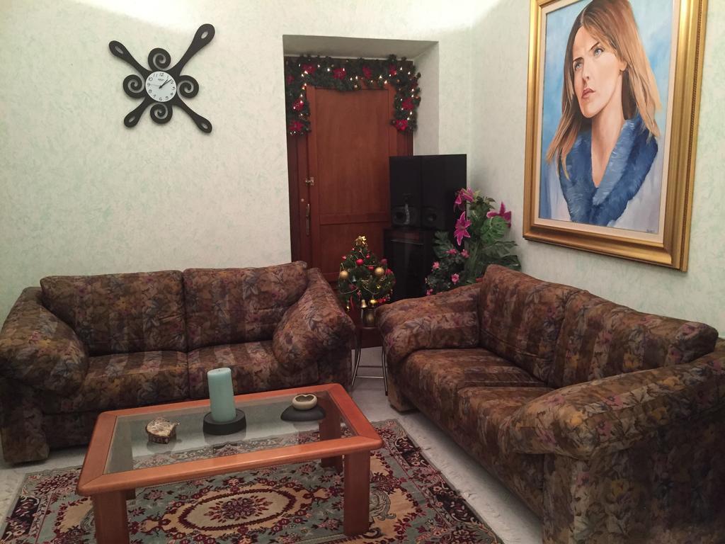 L'Aurora Viola Bed & Breakfast Carbonia Ngoại thất bức ảnh