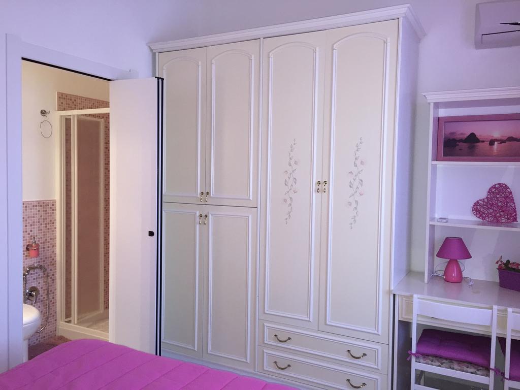L'Aurora Viola Bed & Breakfast Carbonia Phòng bức ảnh