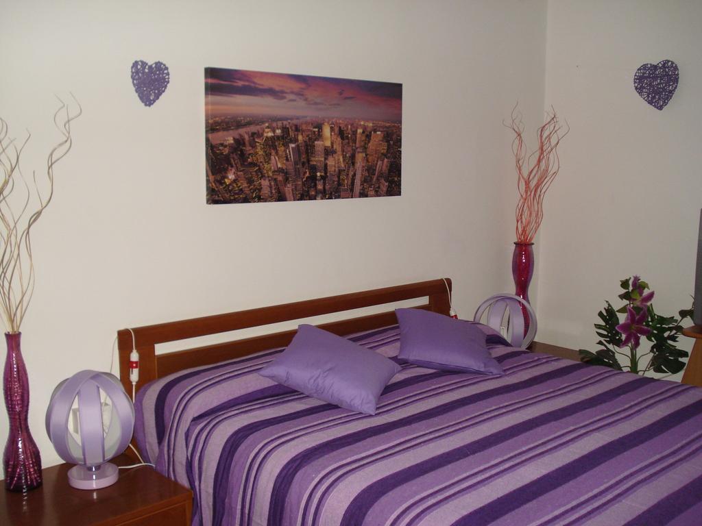 L'Aurora Viola Bed & Breakfast Carbonia Phòng bức ảnh