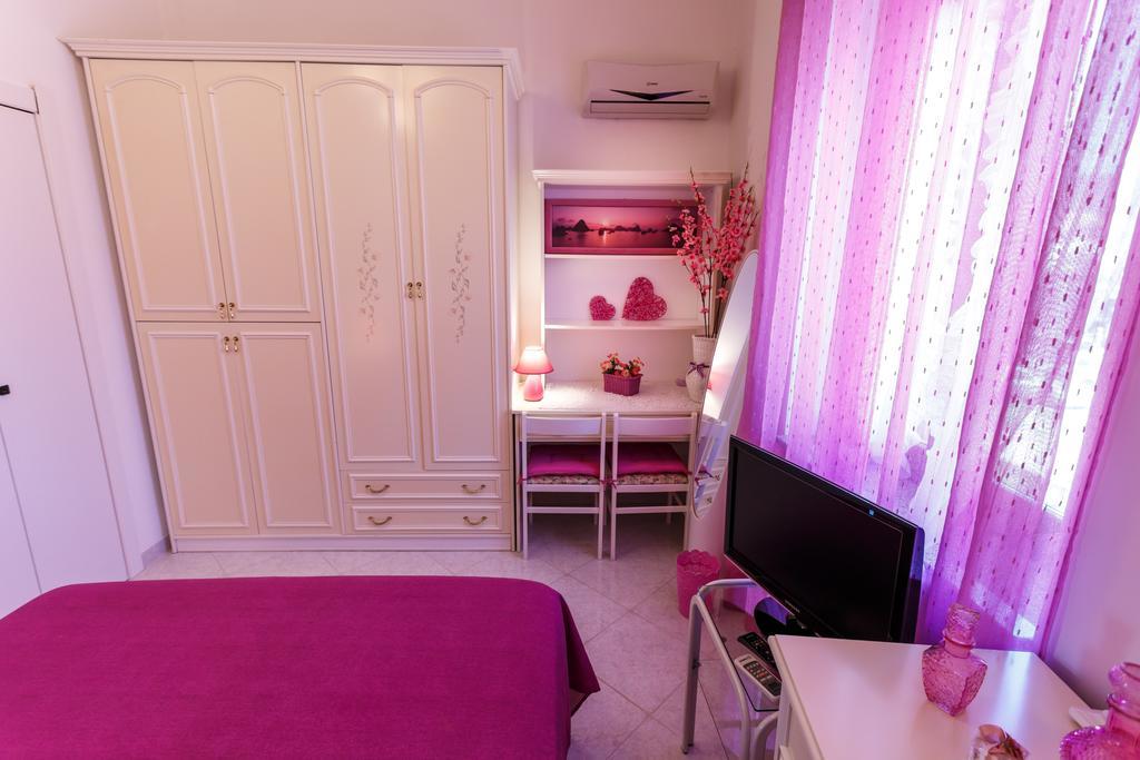 L'Aurora Viola Bed & Breakfast Carbonia Ngoại thất bức ảnh