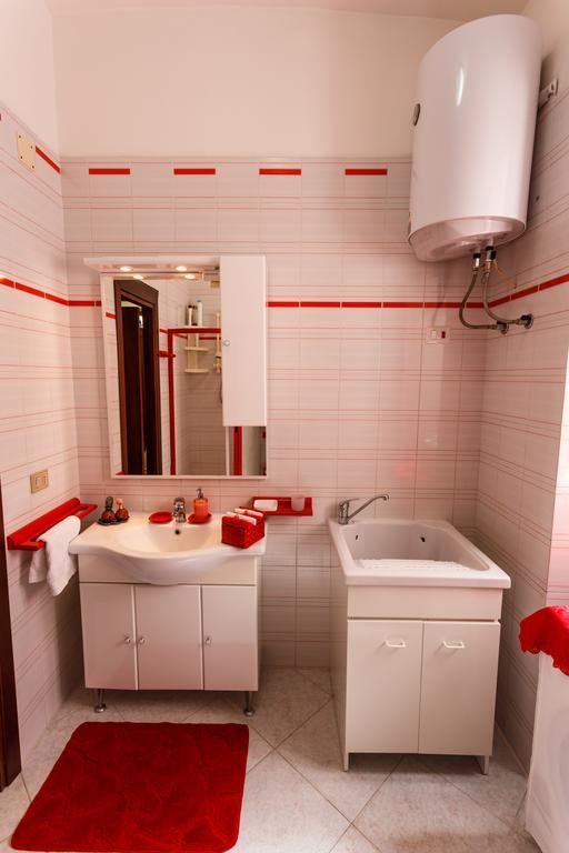 L'Aurora Viola Bed & Breakfast Carbonia Ngoại thất bức ảnh