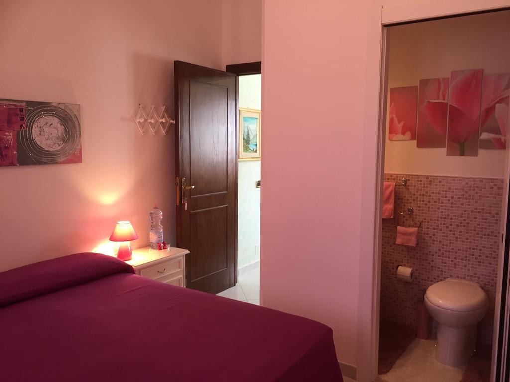L'Aurora Viola Bed & Breakfast Carbonia Ngoại thất bức ảnh